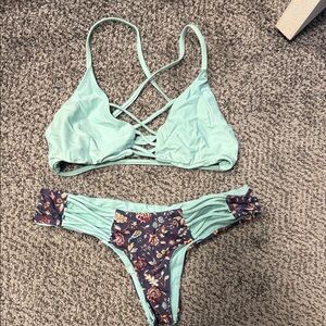 Light Teal Floral-Accent Women’s Bikini Set